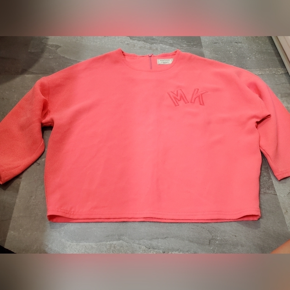 Maison Kitsuné Paris Coral Polyester Sweatshirt. Neon Pink. Embroidered. 38 EUR.